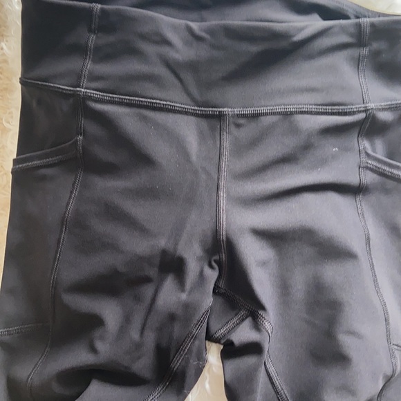 Lululemon black tights - Picture 4 of 5